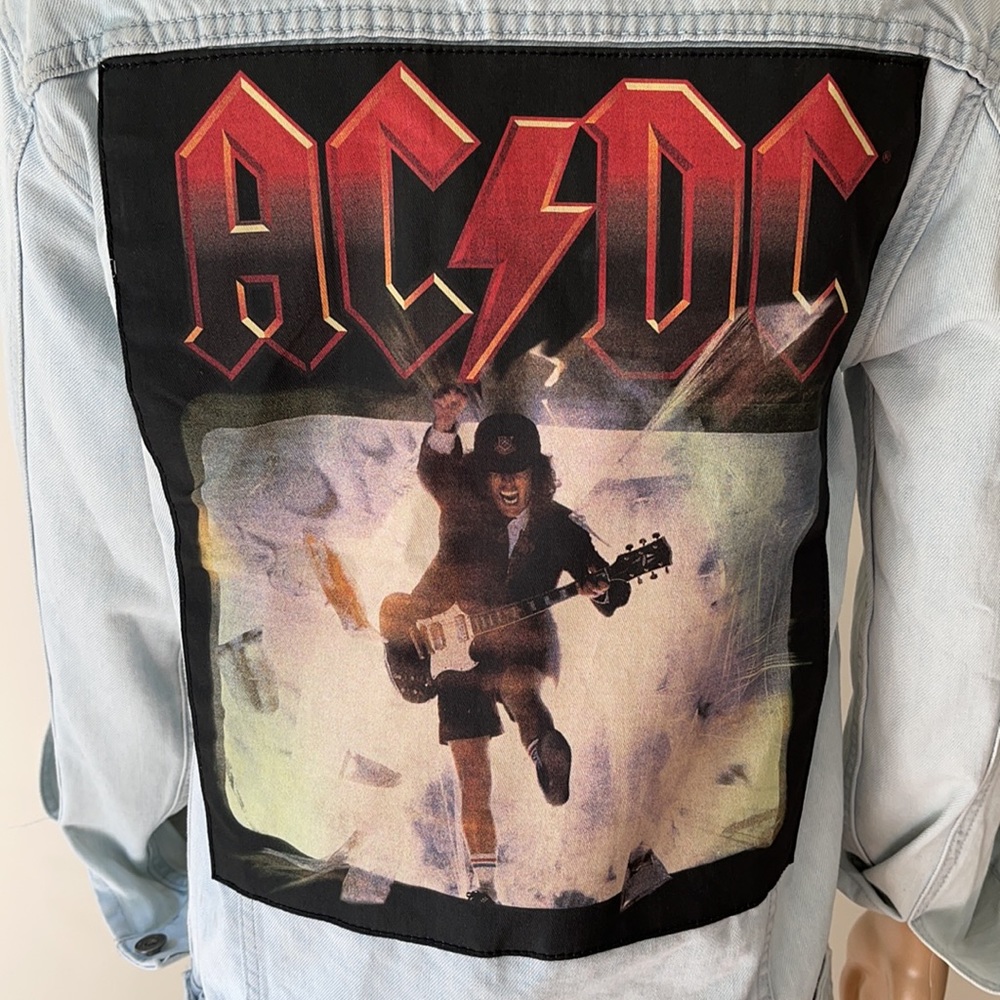 COTTON ON | AC/DC bleached denim jacket - Picture 5 of 12